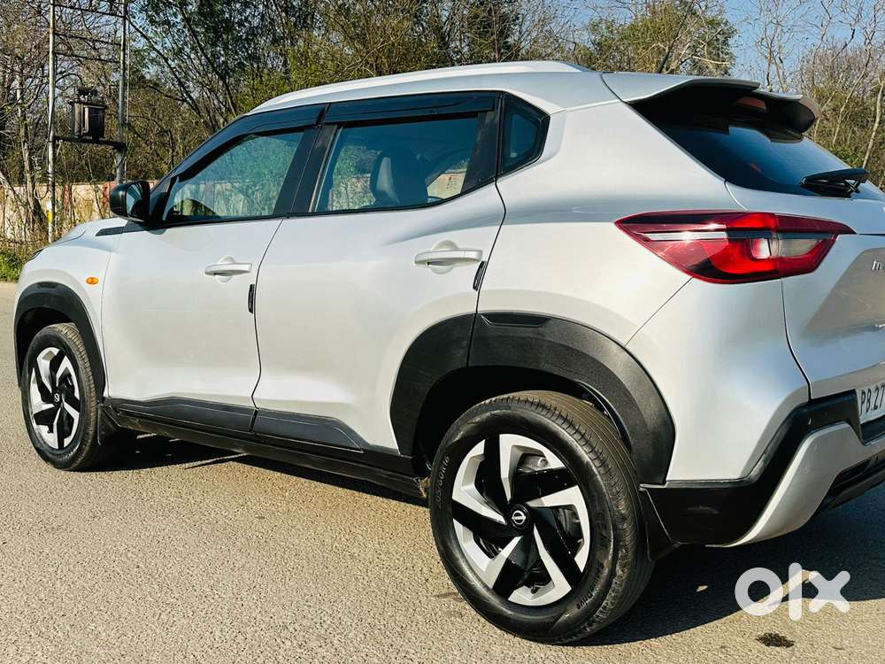 Nissan Magnite 1.0 Xv Premium, 2021, Petrol