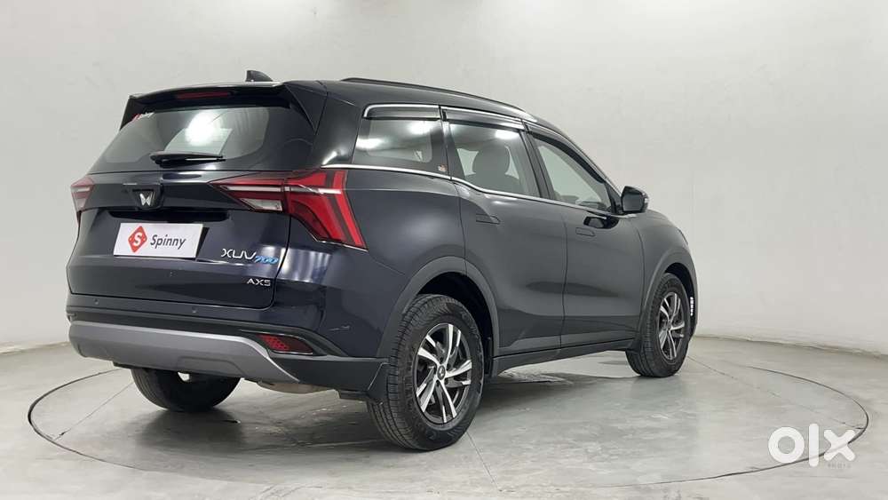 Mahindra Xuv700 2.0 Ax 5 Petrol At Str, 2022, Petrol
