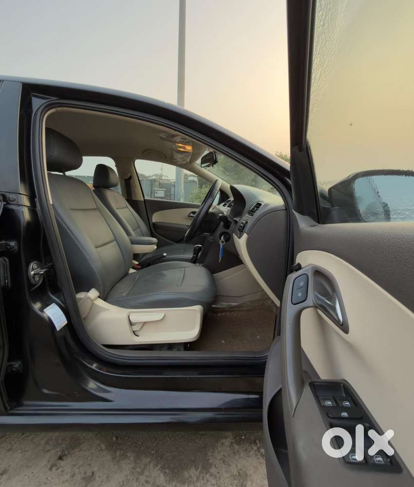 Volkswagen Vento 2010-2013 Petrol Highline, 2011, Petrol