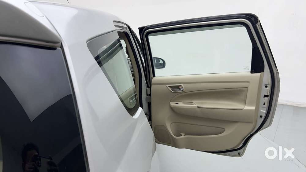 Maruti Suzuki Ertiga Vxi At, 2017, Petrol