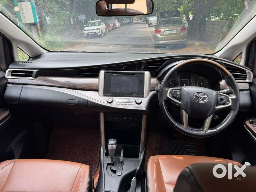Toyota Innova Crysta 2.8z Automatic, 2019, Diesel