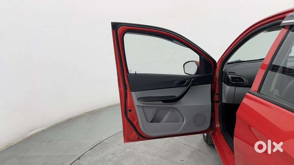 Tata Tiago 1.2 Revotron Xt Option, 2020, Petrol