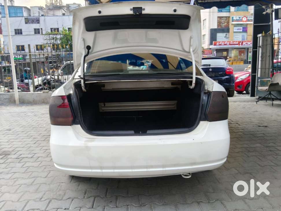 Volkswagen Vento 1.2 Tsi Highline At, 2011, Petrol