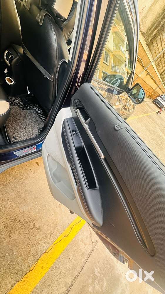 Kia Sonet Petrol 2023