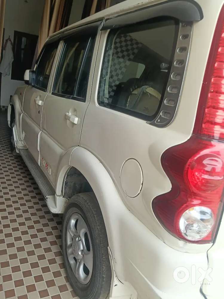 Mahindra Scorpio Classic 2011 Diesel Car