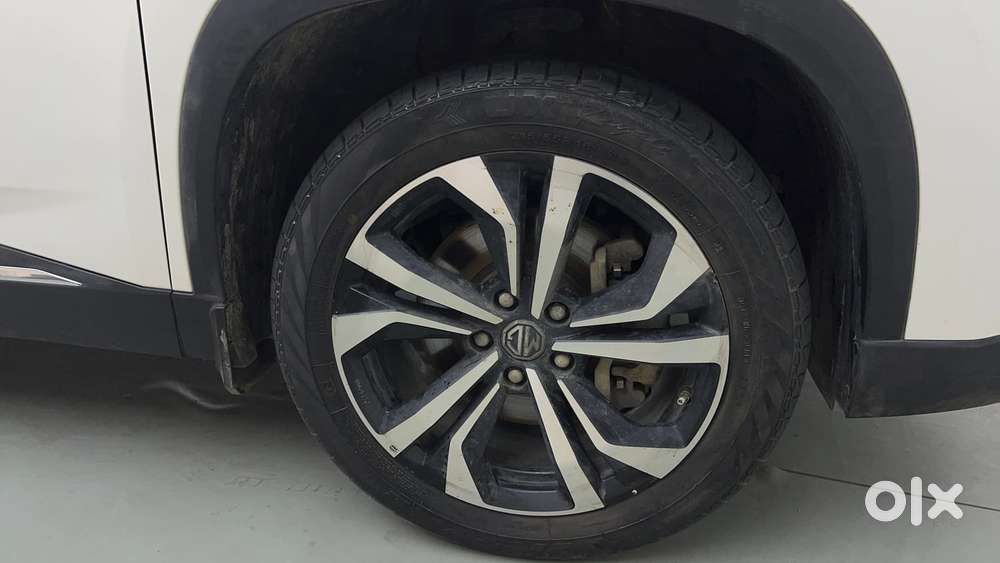 Mg Hector Plus Savvy Pro 1.5 Turbo Petrol Cvt 6 Str, 2023, Petrol
