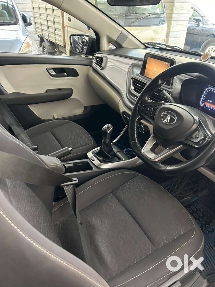 Tata Altroz Petrol 2021