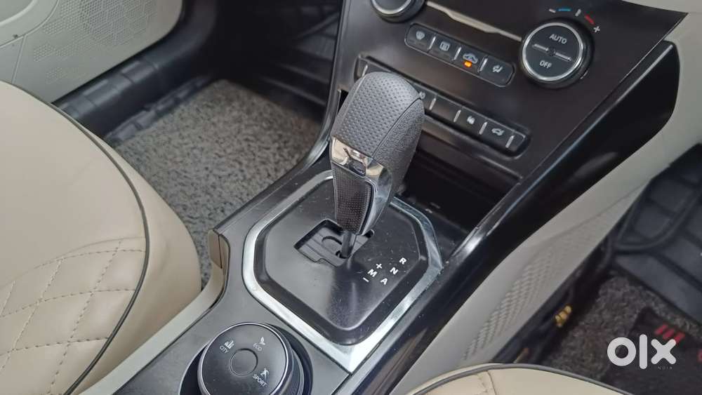 Tata Nexon 1.2 Revotron Xza Plus, 2023, Petrol