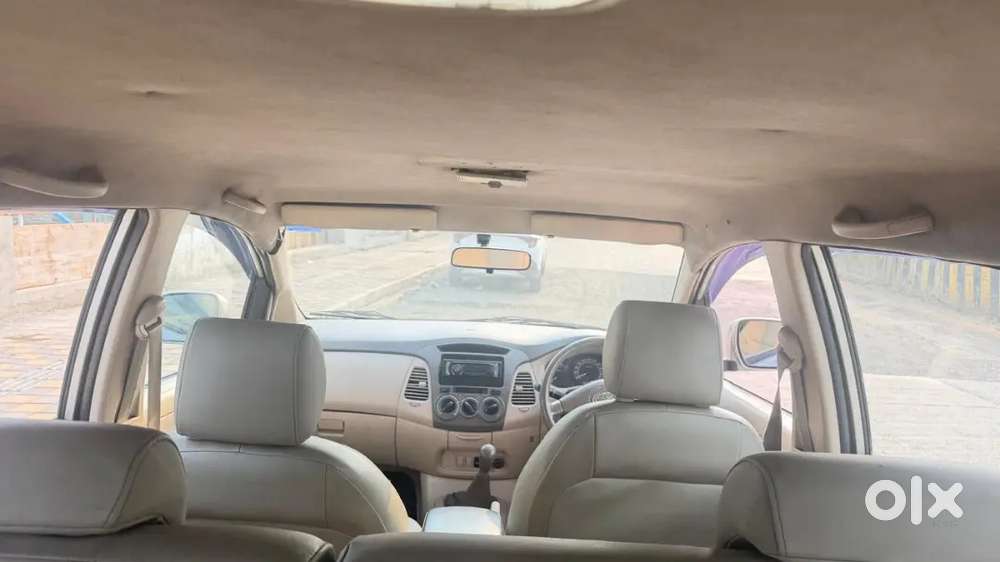 Toyota Innova 2.0 V Petrol ( 2005 - 2030 )