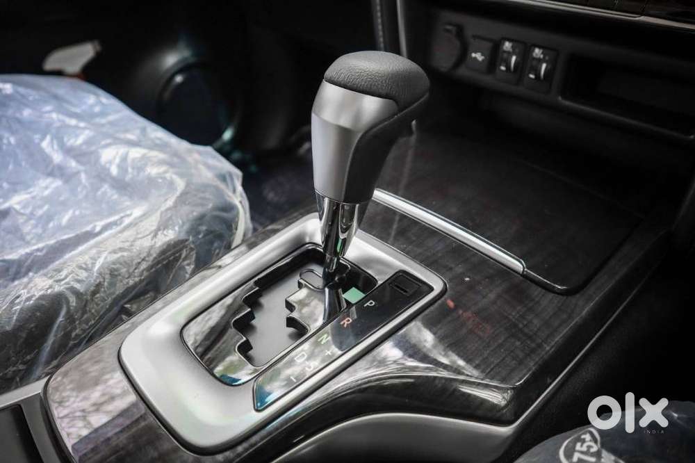 Toyota Fortuner 4x2 At 2.7 Petrol, 2025, Petrol