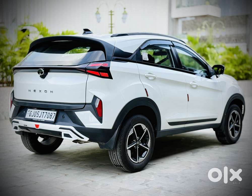 Tata Nexon Creative Plus 1.2 Revotron Petrol 7dca, 2025, Petrol