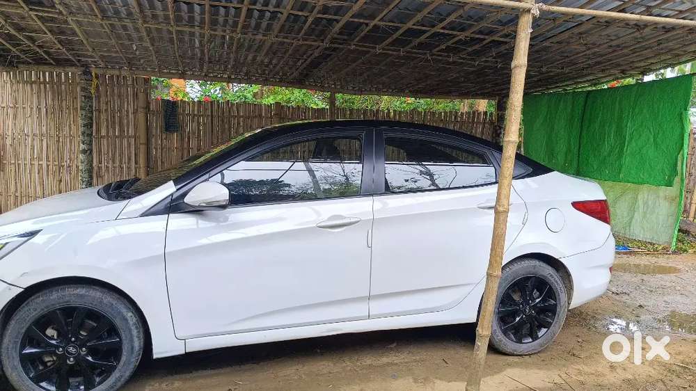 Hyundai Verna 2015 Petrol 65000 Km Driven