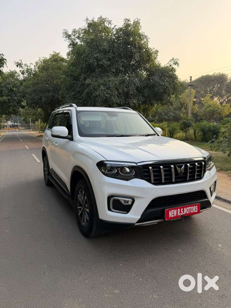 Mahindra Scorpio N Z8 Select Diesel At 2wd 7-seater, 2025, Diesel