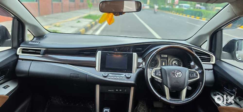 Toyota Innova Crysta 2.8z Automatic, 2017, Diesel
