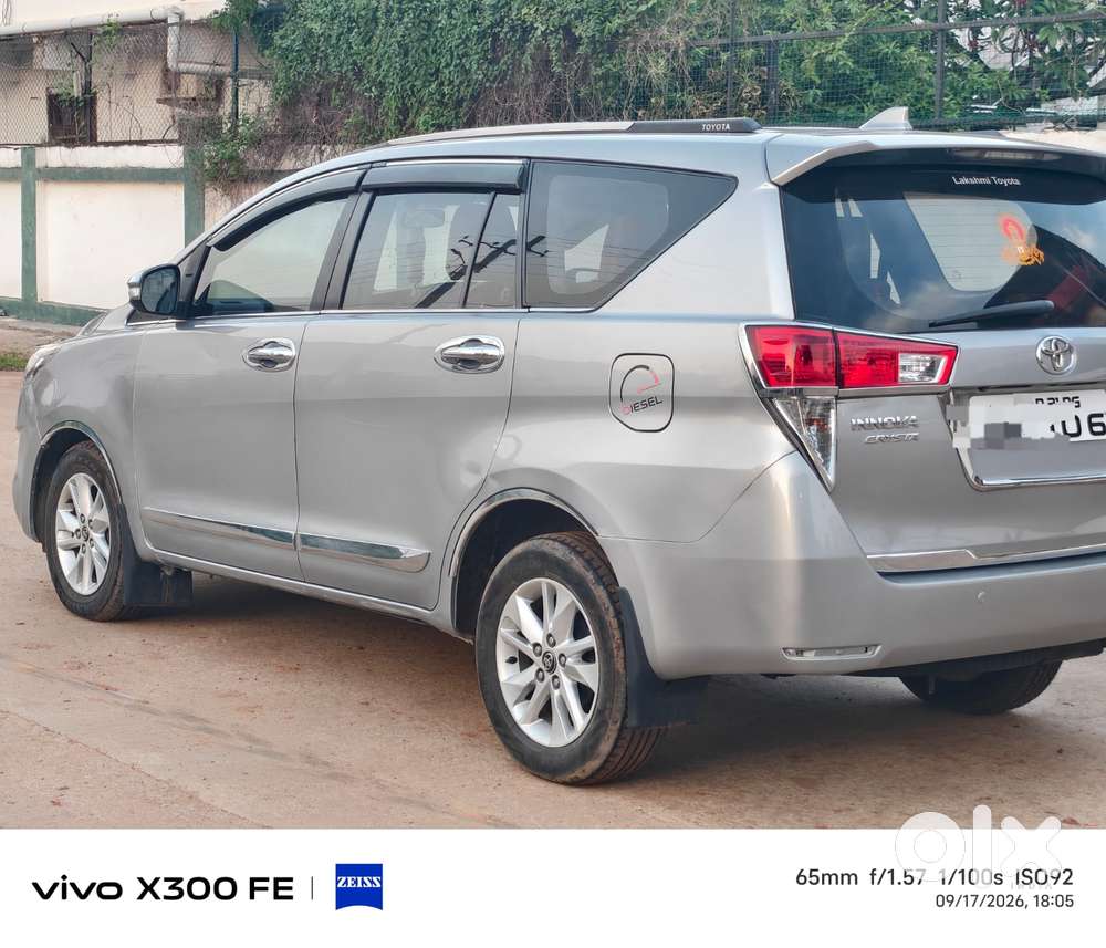 Toyota Innova Crysta [2020-ongoing] 2.4 Vx 8 Str, 2016, Diesel