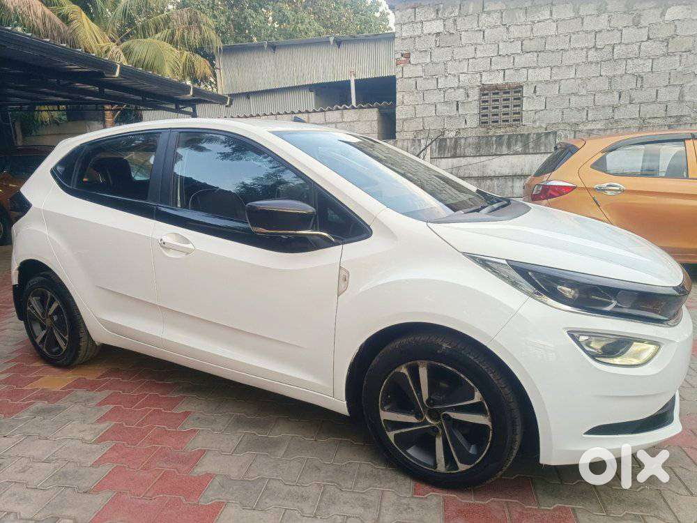 Tata Altroz, 2020, Petrol