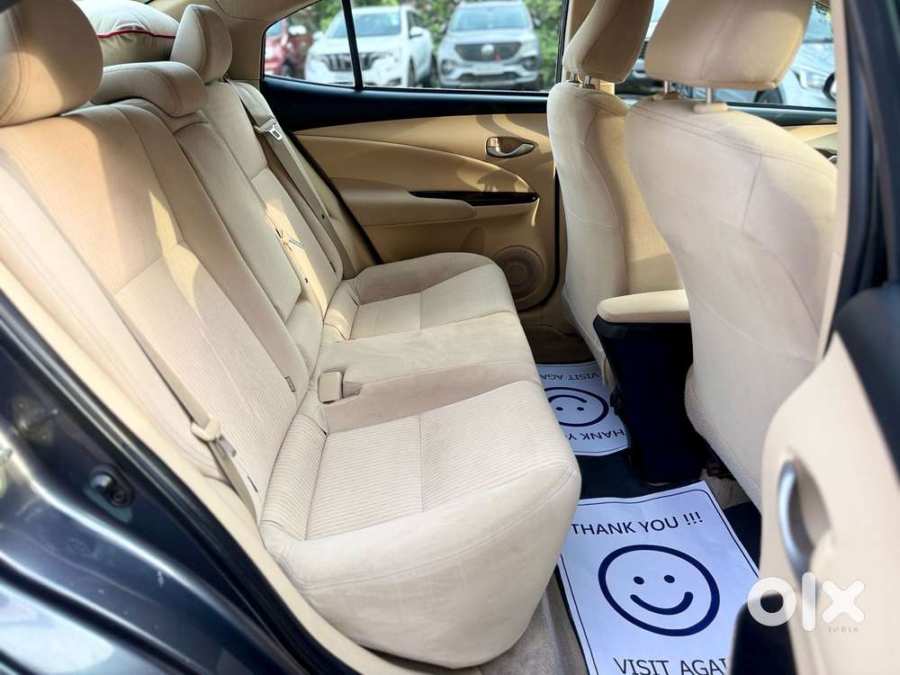 Toyota Yaris V Cvt, 2018, Petrol