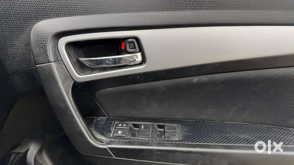 Maruti Suzuki Vitara Brezza 1.5 Zxi Plus At, 2021, Petrol
