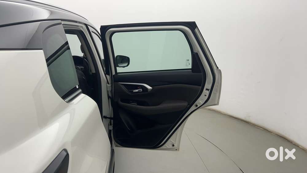 Toyota Urban Cruiser Hyryder V Hybrid Aero Edition, 2023