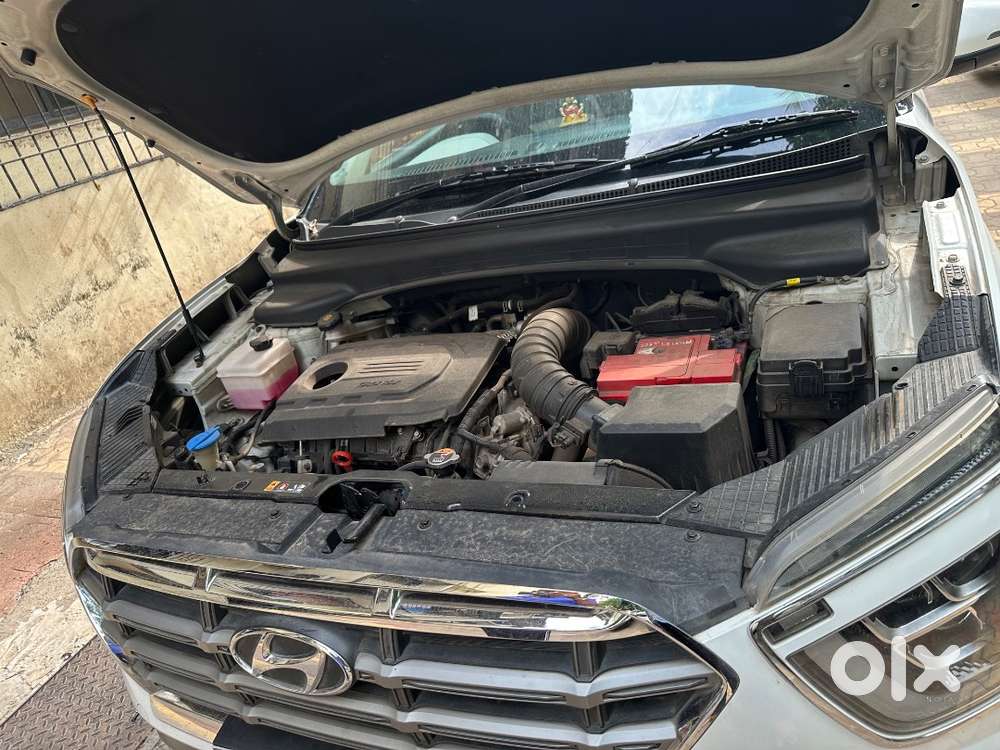 Top End Manual Car In White Color