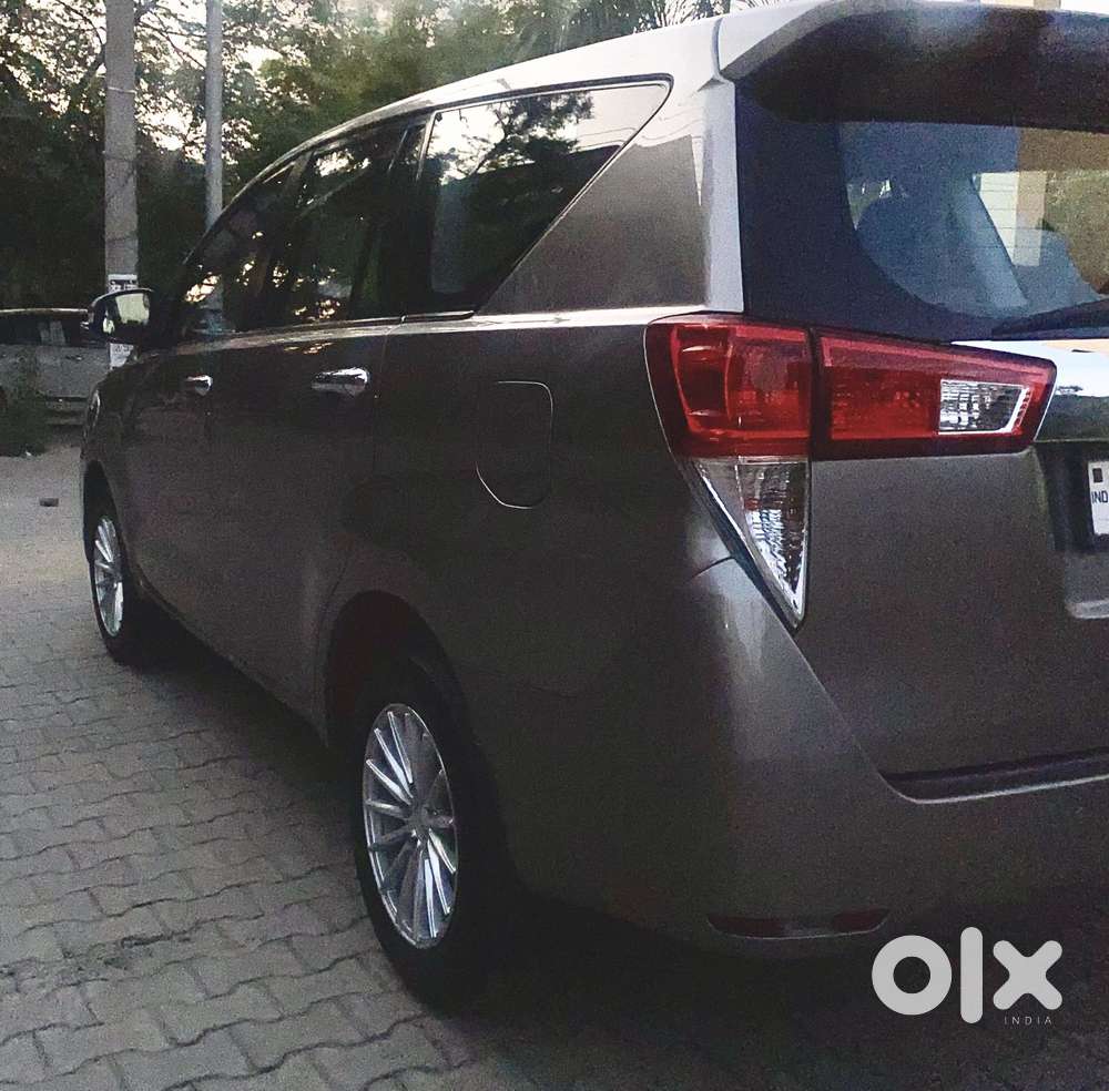 Toyota Innova Crysta 2.4 G Plus Mt, 2017, Diesel