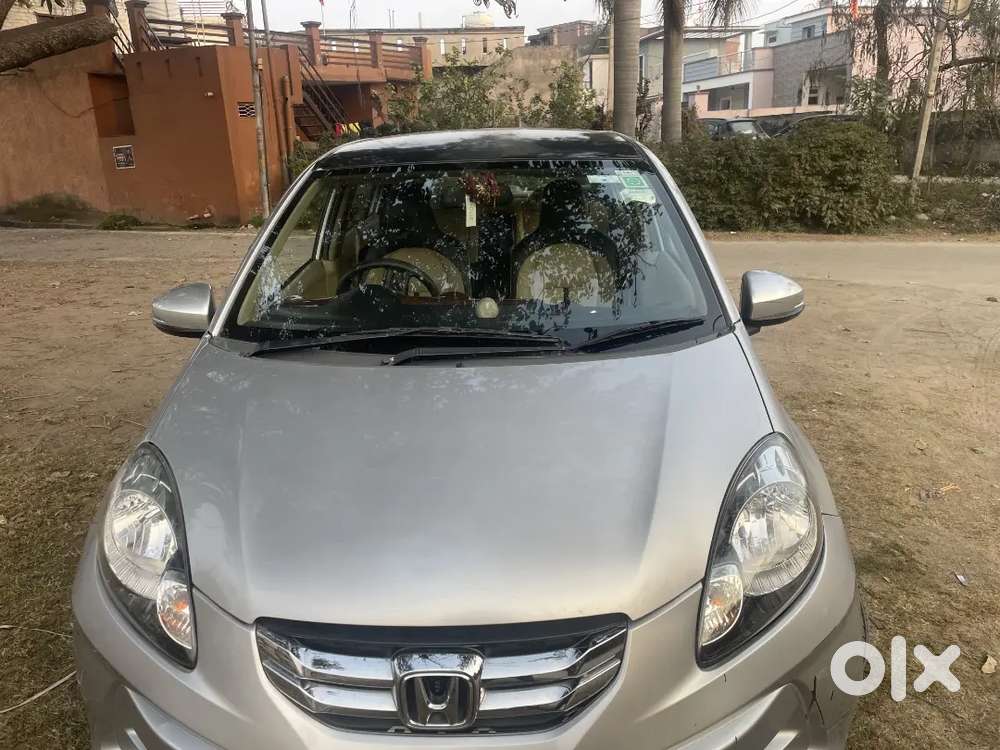 2015 Honda Amaze Petrol  1st Owner  16-17 Kmpl  ₹2.95l