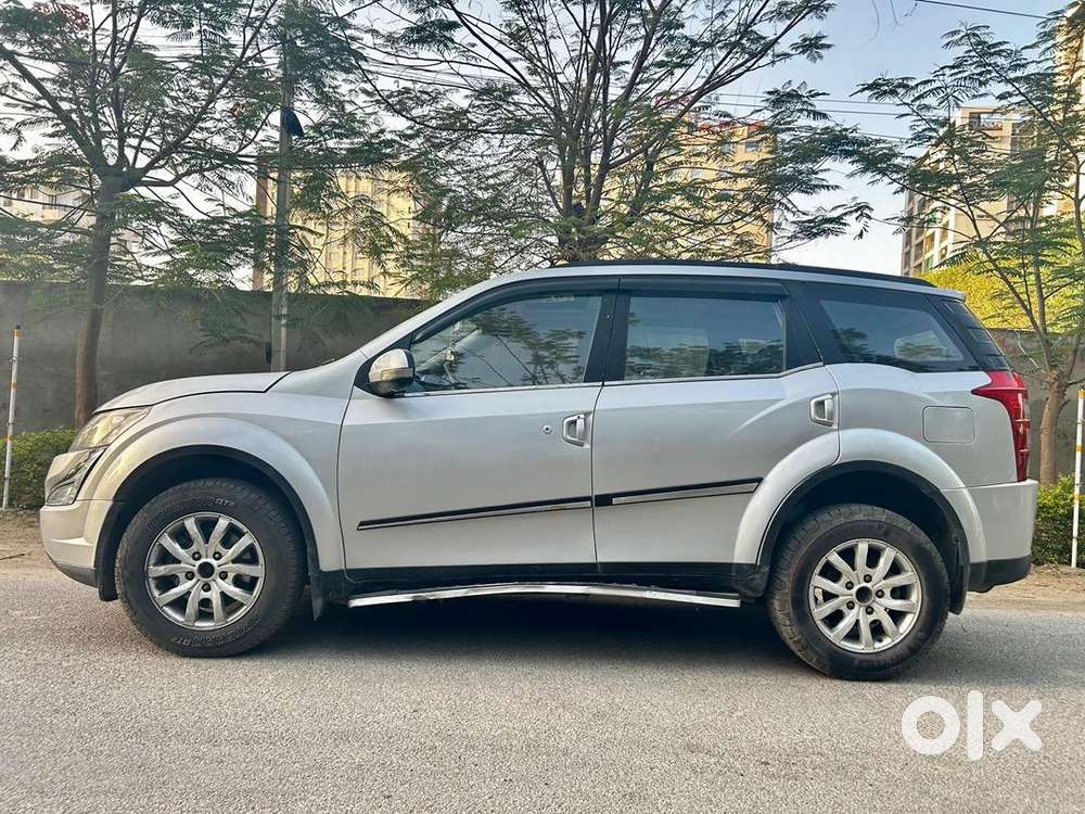 Mahindra Xuv500(top Model)  2017 Diesel  1st Owner
