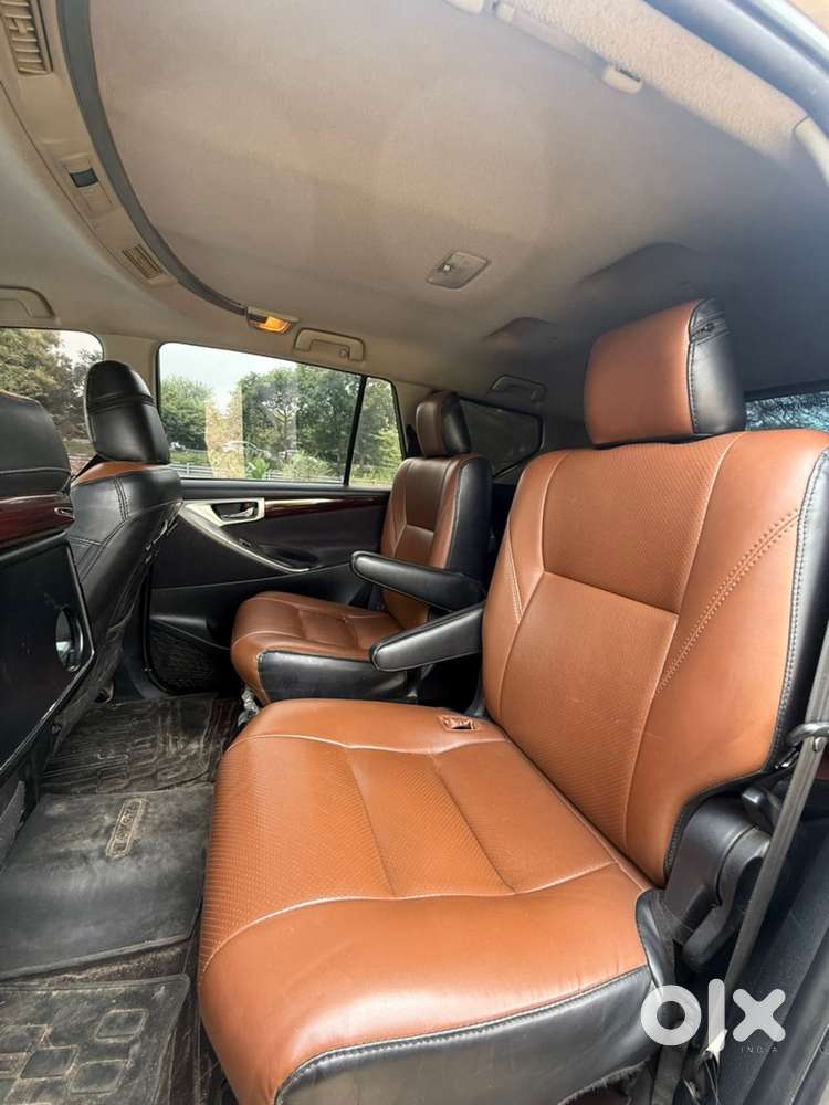 Toyota Innova Crysta 2016