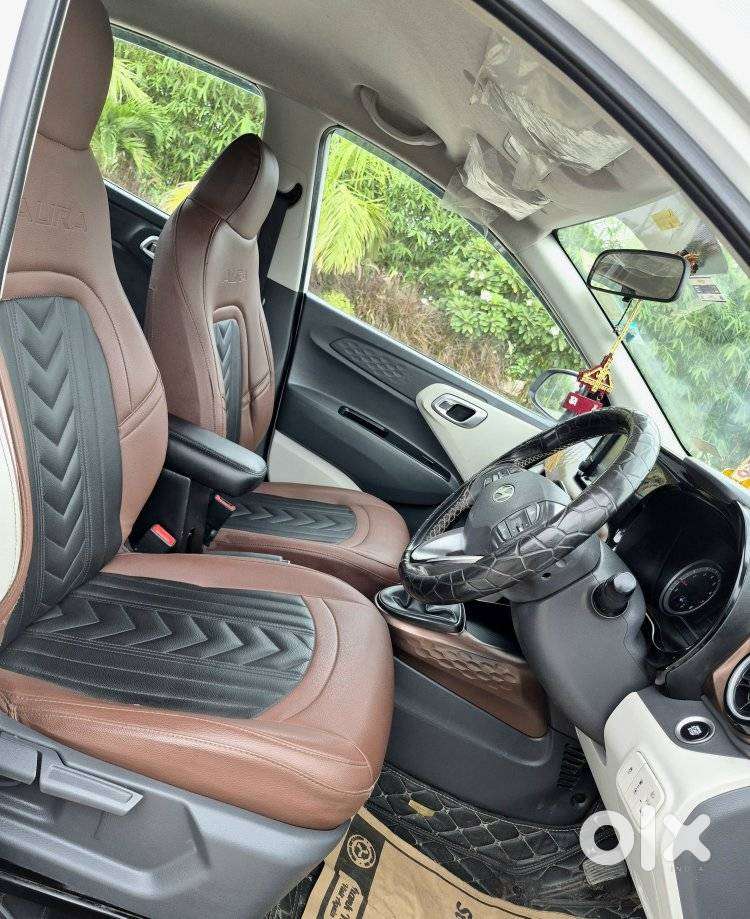 Hyundai Aura 1.2 Sx Cng, 2023, Cng & Hybrids