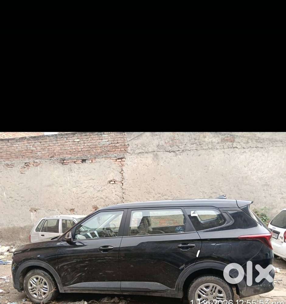 Kia Carens Dec 2024 Petrol Well Maintained