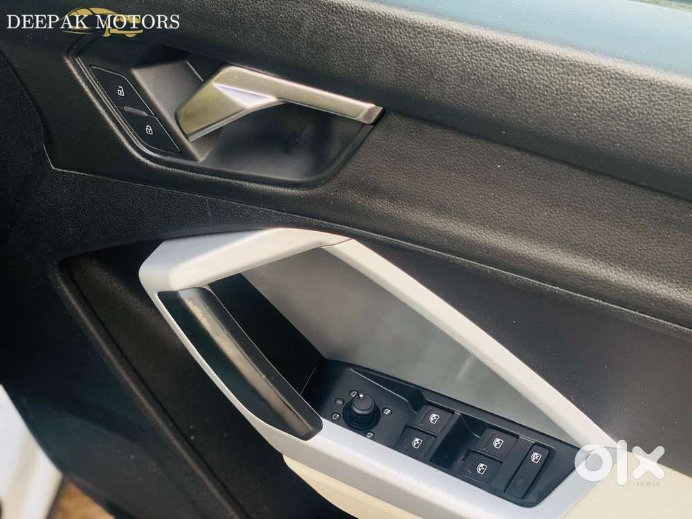 Audi Q3 40 Tfsi Premium Plus, 2024, Petrol