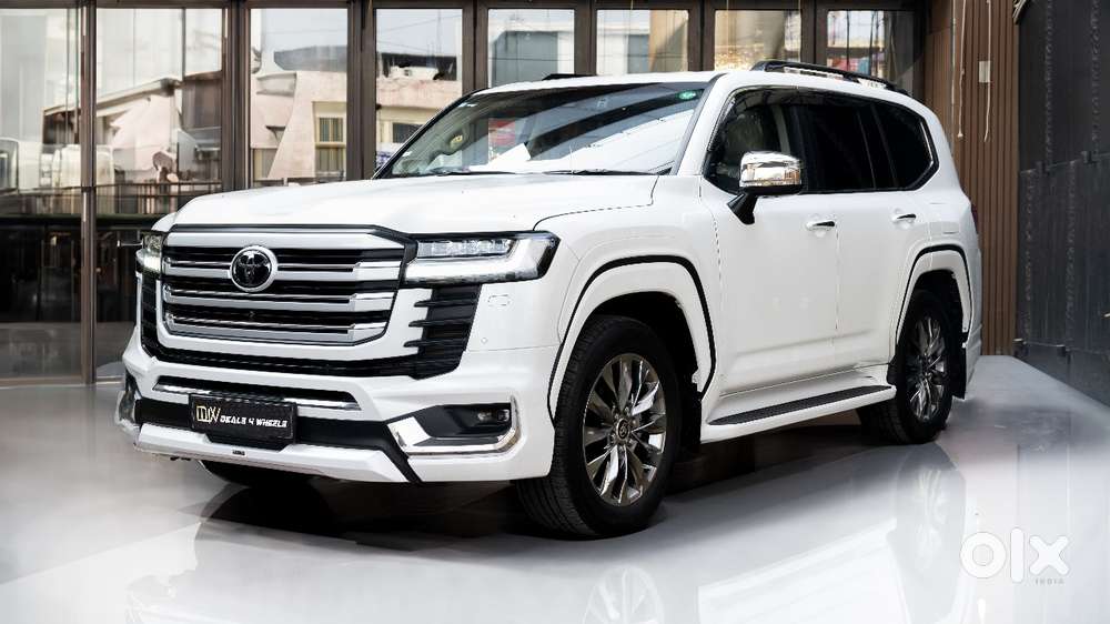 Toyota Land Cruiser Zx Petrol, 2024, Petrol