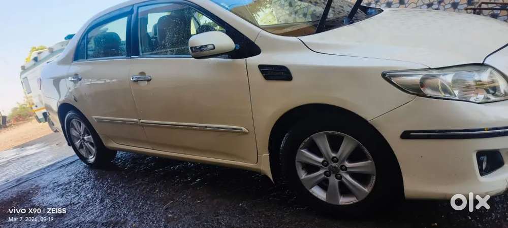 Toyota Corolla Altis 2010