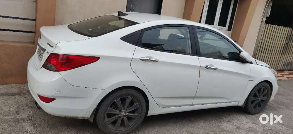 Hyundai Verna Fluidic 2012