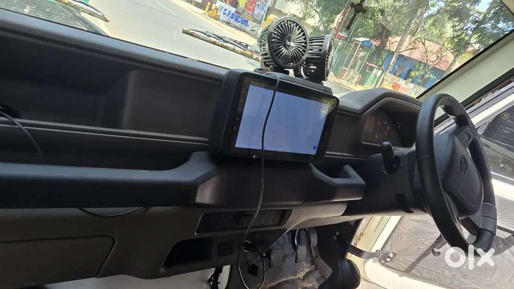The Mahindra Bolero Maxx Pik-up Is A Heavy-duty Commercial Vehicle Fea