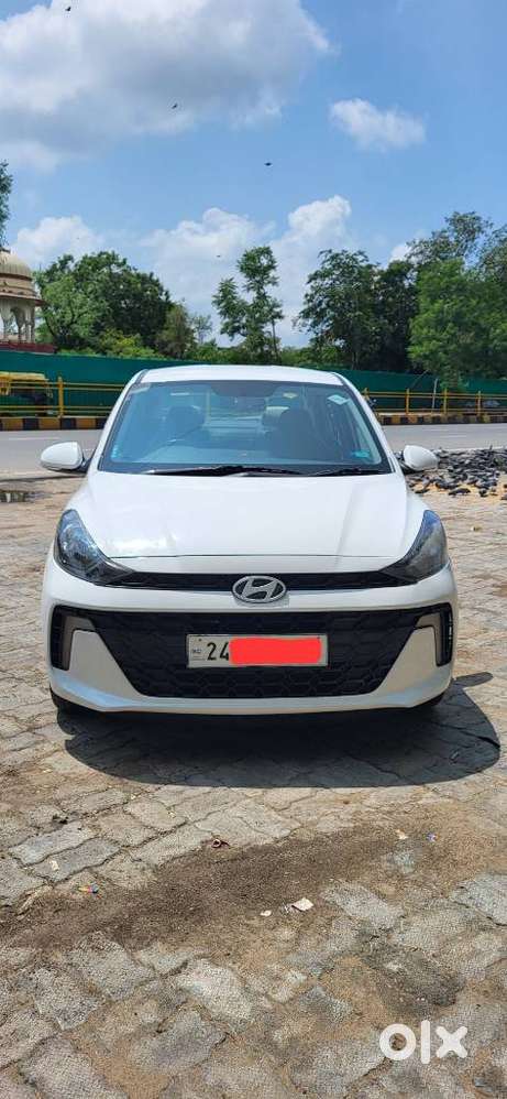 Hyundai Aura 1.2 Sx Cng, 2024, Cng & Hybrids