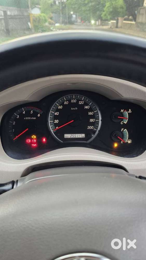 Toyota Innova 2.5 Vx 8 Str Bs-iii, 2014, Diesel