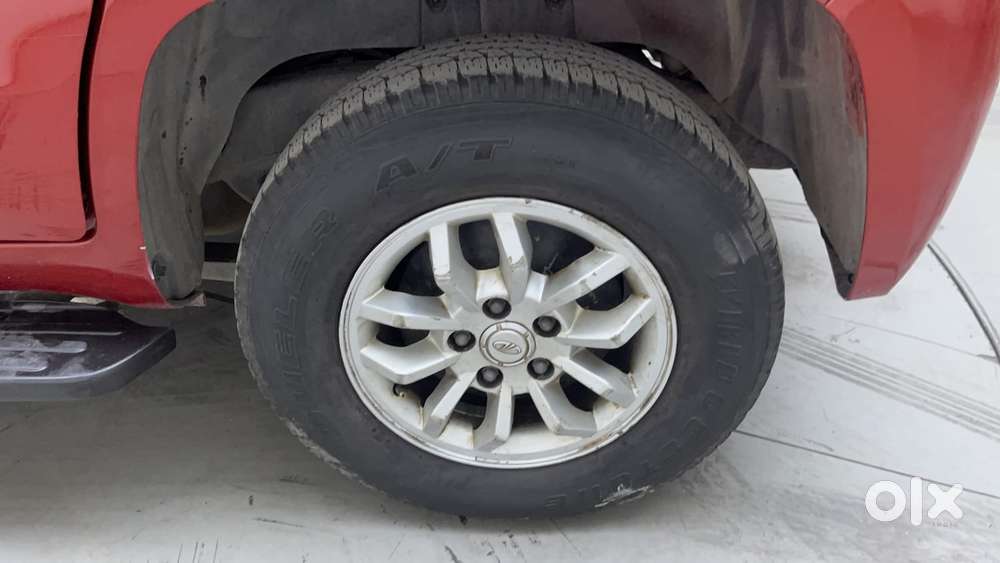 Mahindra Tuv 300 T8, 2016, Diesel
