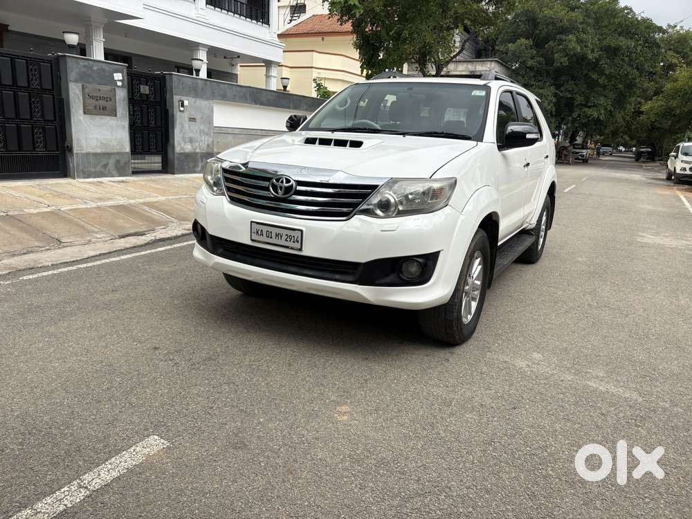 Toyota Fortuner 4x2 Manual, 2014, Diesel