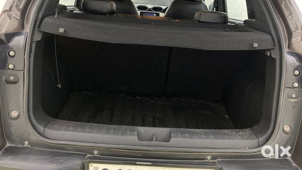 Nissan Magnite 1.0 Xv Turbo Cvt, 2022, Petrol