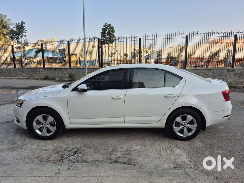 Skoda Octavia 1.8 Tsi At Style Plus, 2018, Petrol