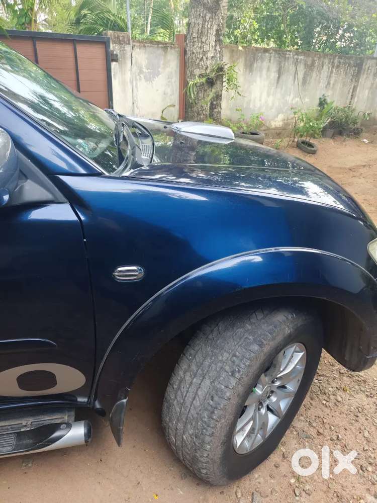Mitsubishi Pajero Sport 2015