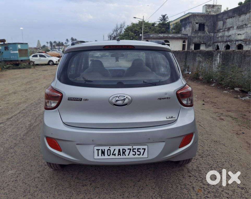 Hyundai Grand I10 Sportz, 2016, Petrol