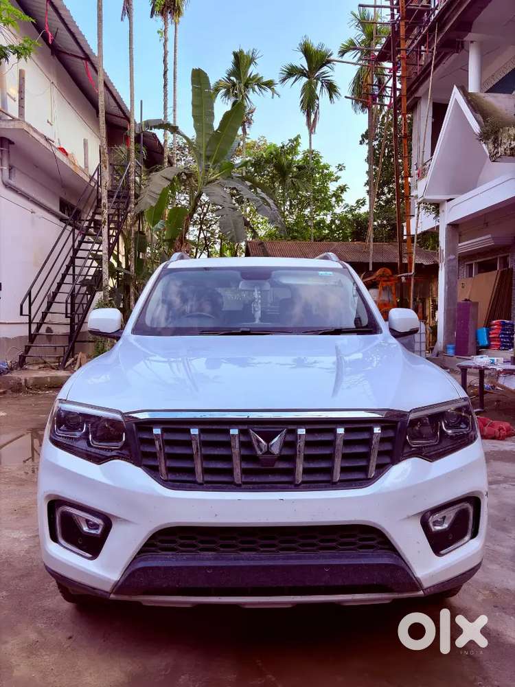 Mahindra Scorpio N Z8 Luxury At