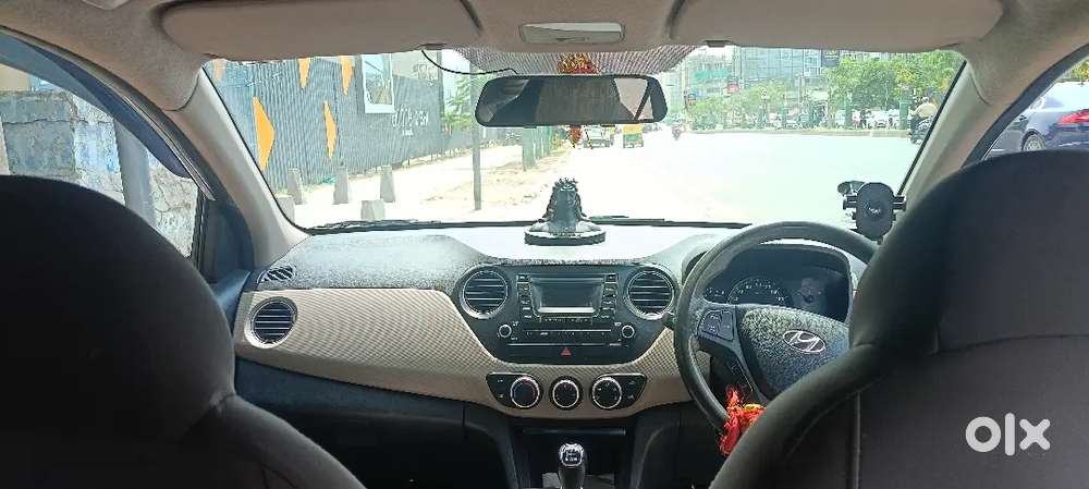 Hyundai Xcent Petrol 2015 Model 11 Mahina