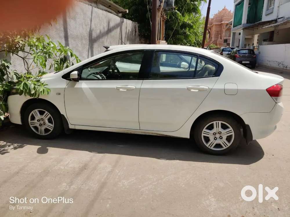 Honda City 2011 Petrol 160000 Km Driven, White