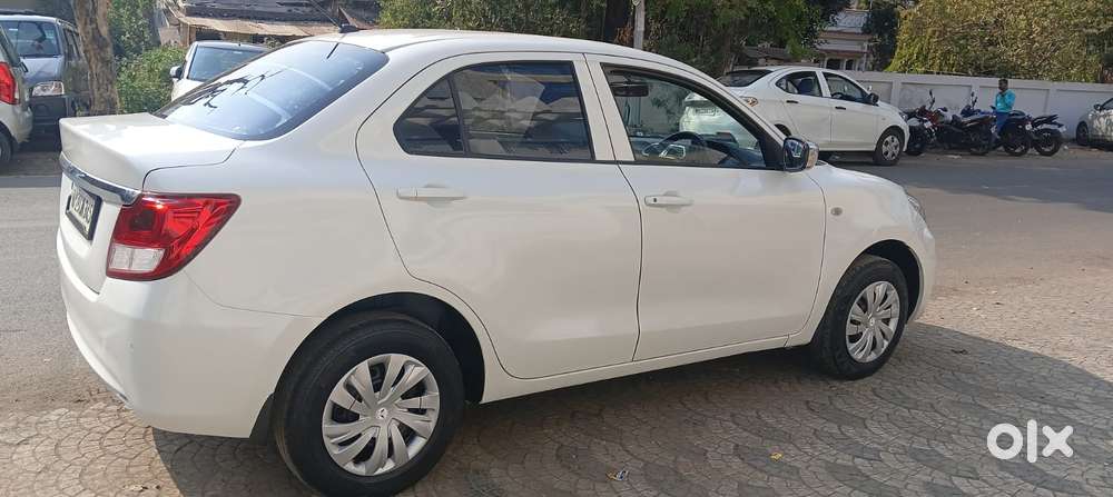 Maruti Suzuki Swift Dzire Lxi Option, 2022, Petrol