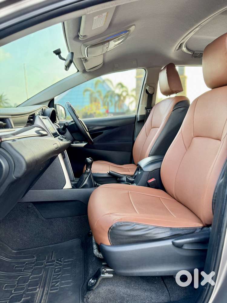 Toyota Innova Crysta 2.4 V 8 Str, 2016, Diesel