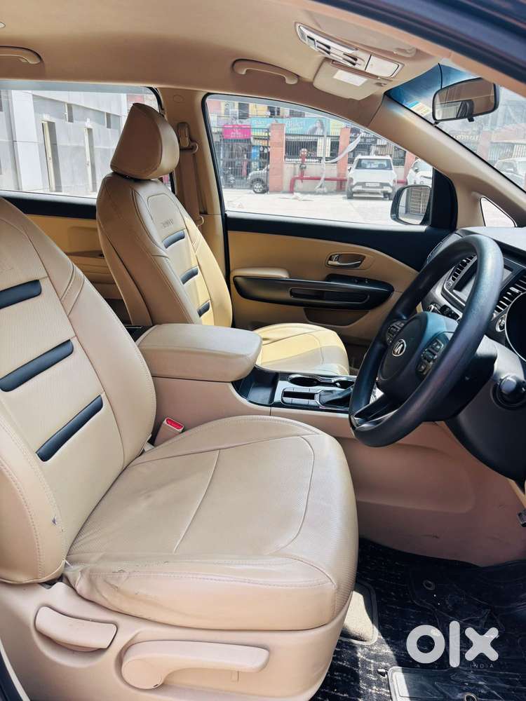 Kia Carnival Premium, 2021, Diesel