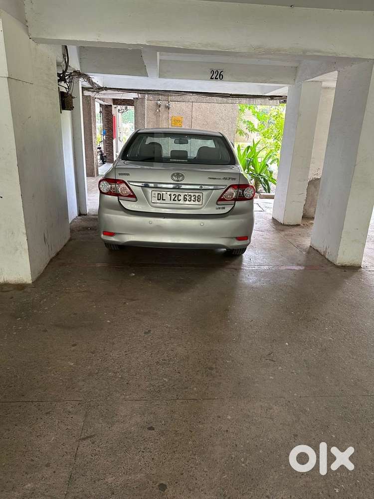 Toyota Corolla Altis 2012